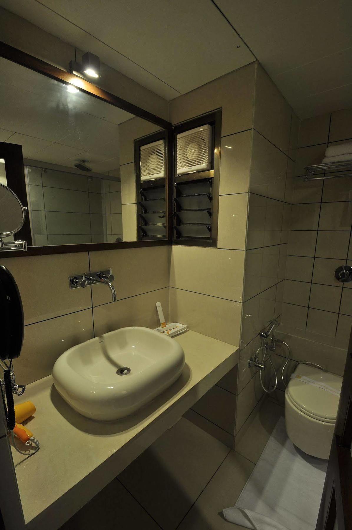 Le Grande Residency -Unmarried Couples Are Not Allowed Ahmedabad Buitenkant foto